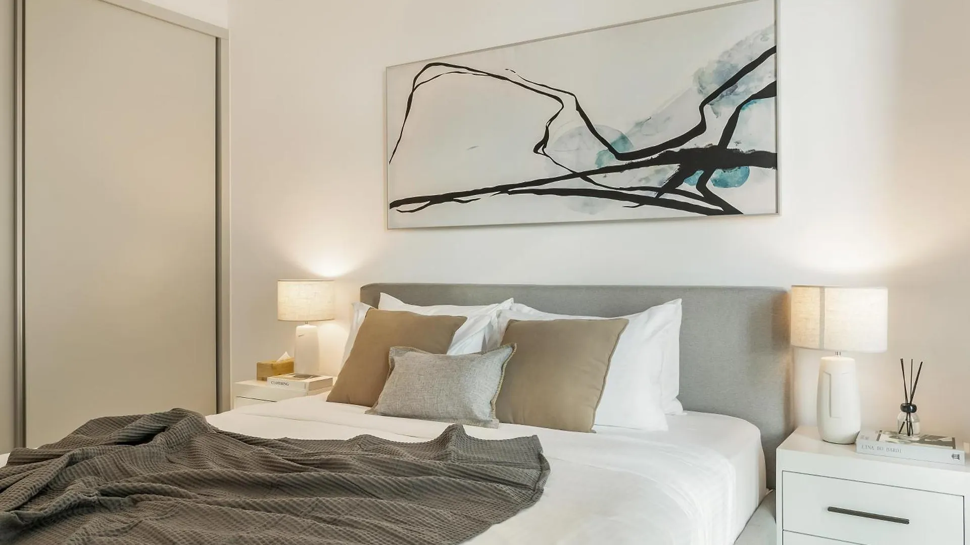 2Br Coastal Luxury Retreat At Emaar Beachfront Dubai Apartment