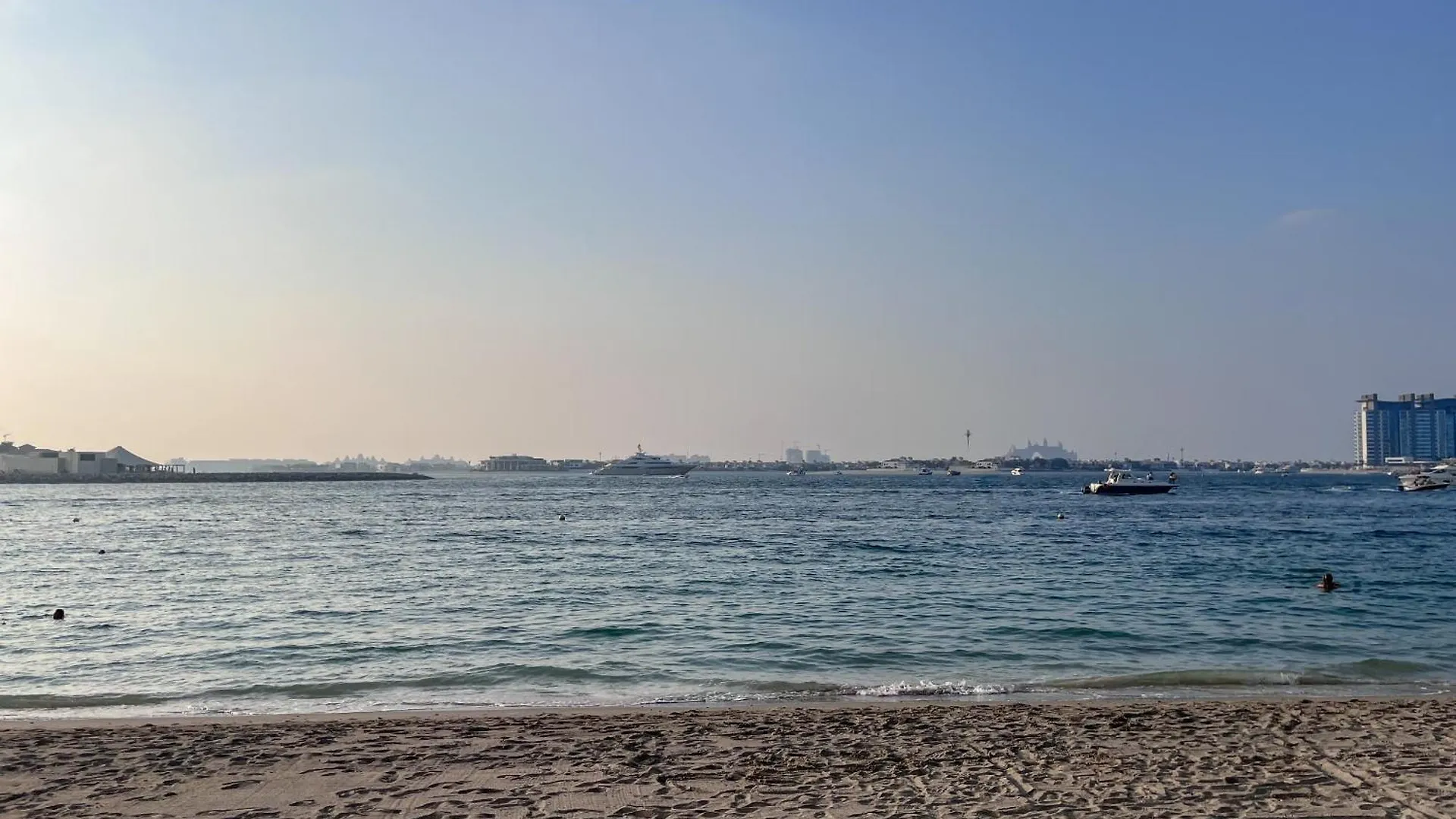 Apartment 2Br Coastal Luxury Retreat At Emaar Beachfront Dubai