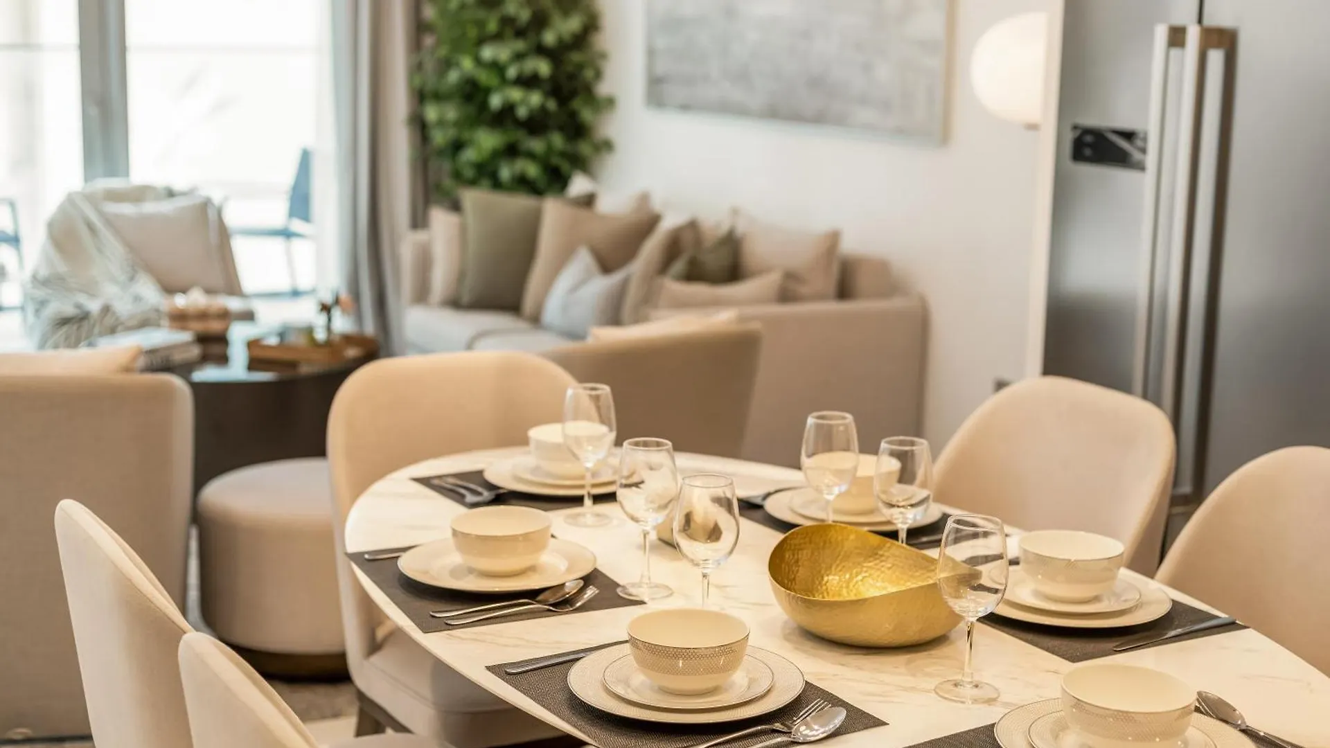2Br Coastal Luxury Retreat At Emaar Beachfront Dubai 0*,  United Arab Emirates